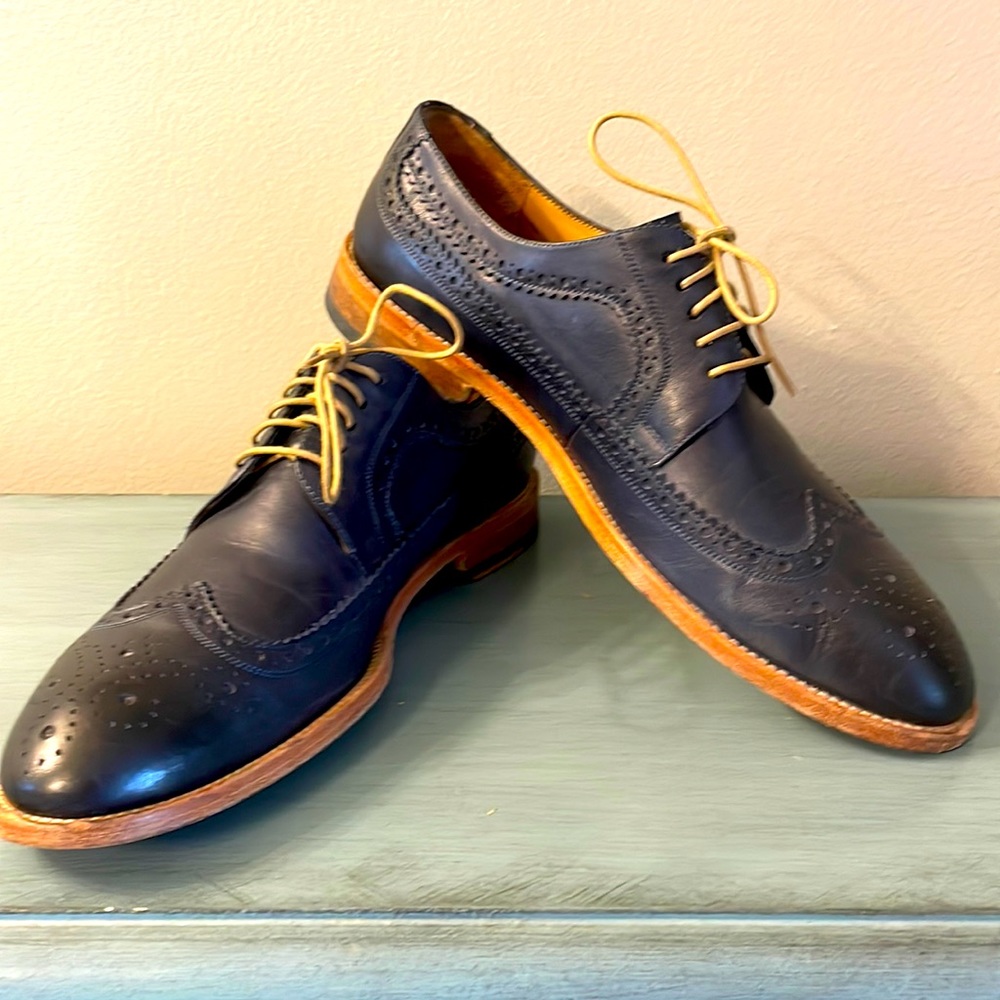 Gordon Rush mens wingtips in Navy size 8